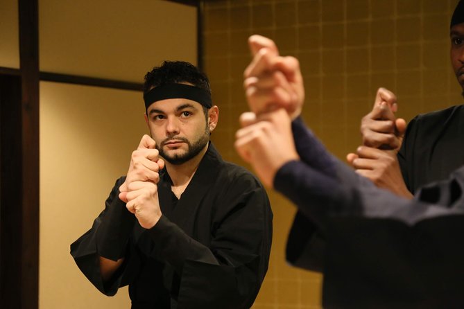 Ninja 2-hour Hands-on Lesson by Japanese master in Kyoto -Medium - The ninja trick house: a challenge element that makes you pay attention