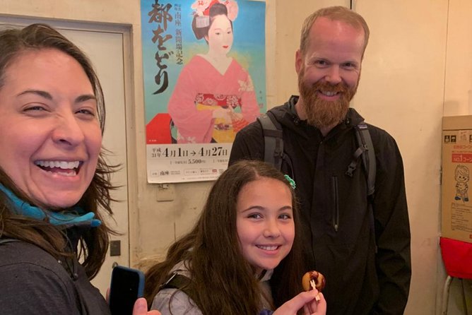 Nishiki Market Brunch Walking Tour (7 Tastings + Brunch) - Shijo Bridge to Pontocho: the warm-up walk