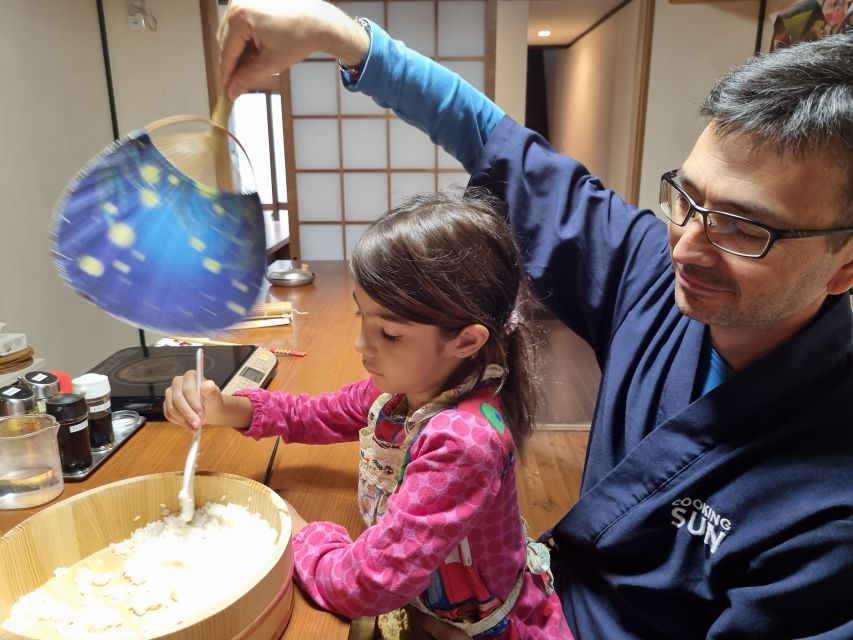 Nishiki Market Food Tour with Cooking Class - Tastings, pickles, and optional sake sampling
