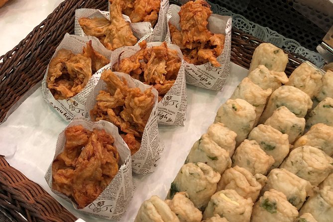 Nishiki Market Walking Food Tour with Local guide - Nishiki Market shopping district: Kyoto’s Kitchen with roll-and-sip sampling