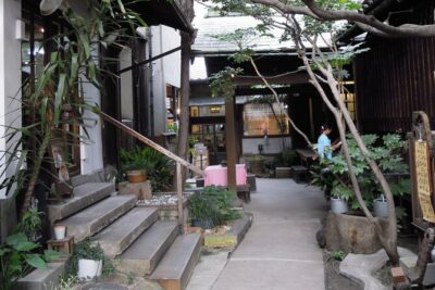Nostalgic Osaka walk, totally different from Dotonbori