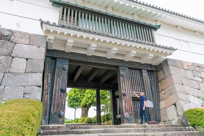 Odawara Castle and Town Guided Discovery Tour - Odawara Castle Park: preserved grounds and real clues to how castles worked
