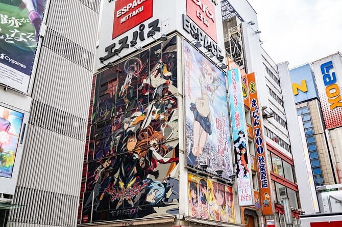 Official Japan Go-Kart Tokyo Skytree/Akihabara (IDP Required) - Kaminarimon to Sensō-ji area: the “Thunder Gate” moment