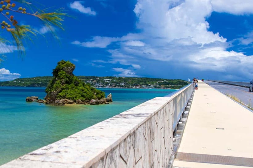 Okinawa Churaumi or Tropical, Kouri American Village BusTour - The GPS audio guide setup: great on paper, bring earphones