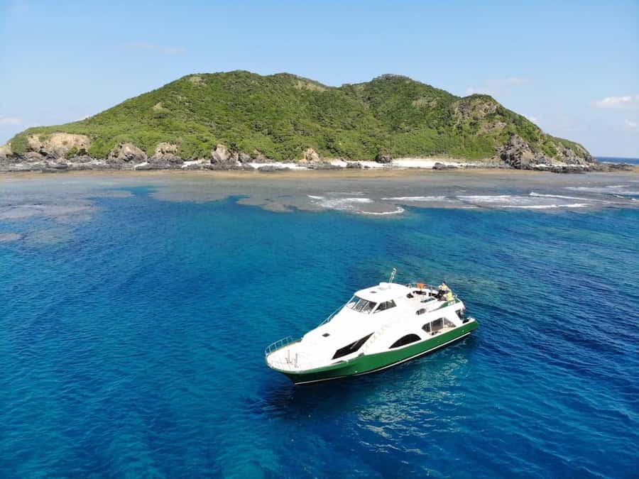 Okinawa: From Naha: Kerama Islands 1-day snorkeling tour - Naha to the Kerama Islands by boat, and why the onboard comfort matters