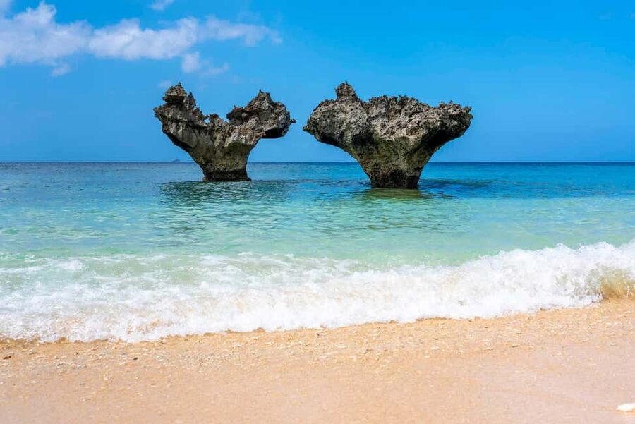 Okinawa Full Tour: Castle, Manza, Kouri, Aquarium & American - Key things that make this Okinawa day tour feel worth it