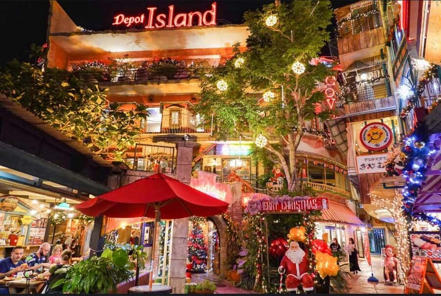 Okinawa Full Tour: Castle, Manza, Kouri, Aquarium & American - Shurijo Castle and the Ryukyu Kingdom story you can actually walk through