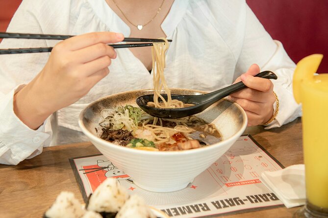 Omicho Market & Kanazawa Ramen Tasting Tour - Omicho Ichiba-kan: how to read the market like a local