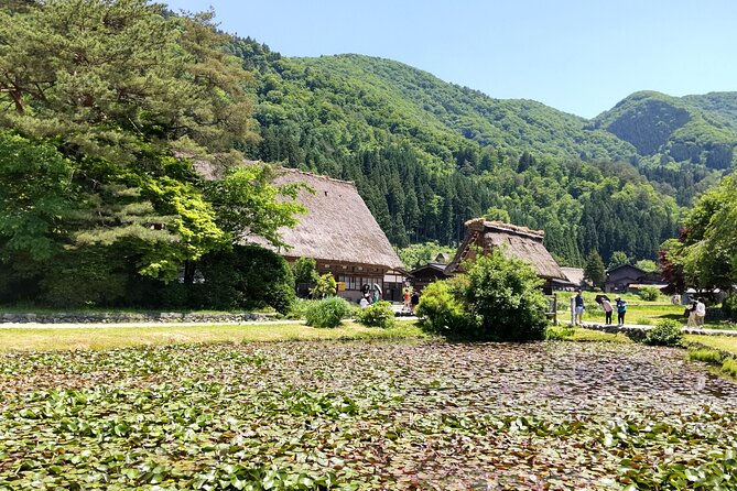 [One-day bus tour departing from Kanazawa Station] Shirakawa-go and Gokayama - Two World Heritage Villages Enjoyable Bus Tour - Lunch break: a Hida-region set meal that saves time and sanity