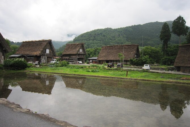 [One-day bus tour departing from Kanazawa Station] Shirakawa-go/Takayama tour platinum route bus tour - Why this Kanazawa-to-UNESCO combo works so well