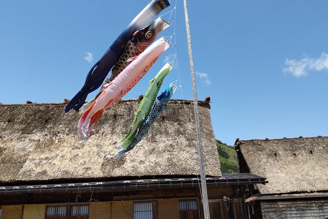 [One-day bus tour departing from Kanazawa Station] Shirakawa-go/Takayama tour platinum route bus tour - Stop 2: Shirakawa-go freedom walk, Ogimachi vibes in real time
