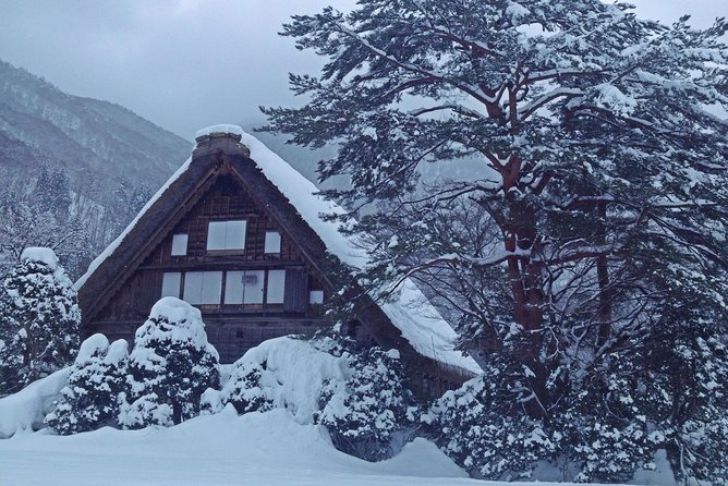 [One-day bus tour departing from Kanazawa Station] Shirakawa-go/Takayama tour platinum route bus tour - Stop 3: Hida Takayama free time and how to make it count