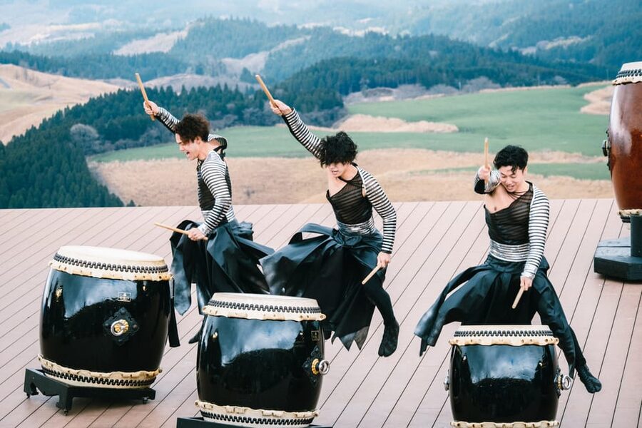 Open-air theater "Tao- no-Oka" Drum TAO Live performance - Should you book TAO-no-Oka?