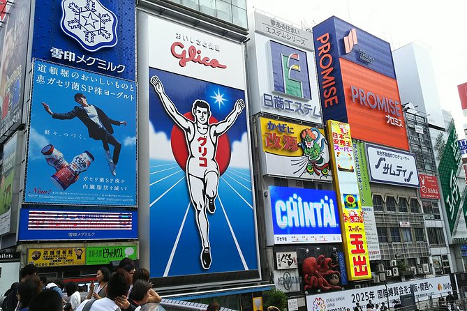 Osaka Castle & Dotonbori Lively One-Day Walking Tour - Tenjinbashi-suji arcade: 2.6 km of local shopping energy