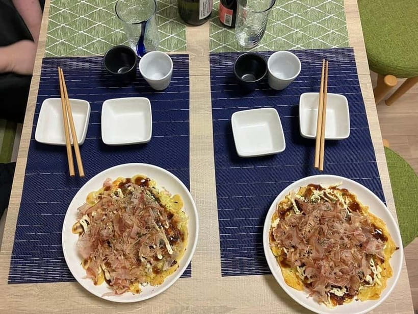 Osaka : Cooking Class Okonomiyaki & Takoyaki course in Nanba - The payoff: a 1-hour tasting with sake, beer, and soft drinks