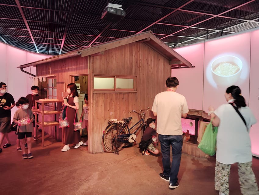 Osaka: Cup Noodles Museum Guided Tour (90 Minutes) - Making Your Own Cup Noodle: Your Choices Become the Souvenir