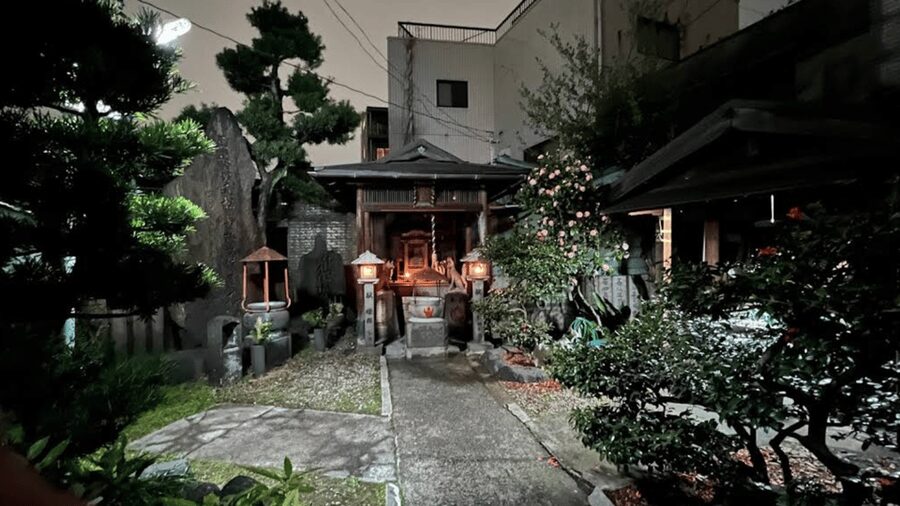 Osaka: Deep Backstreets Walking Tour with Dinner Option - Setting Off Through Retro Osaka, Then Past the Usual Route