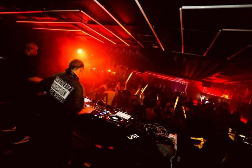 Osaka Dotonbori:GIRAFFE Nightclub Ticket with Drink/VIP Plan - Osaka Dotonbori at 22:00, Why This Club Ticket Works