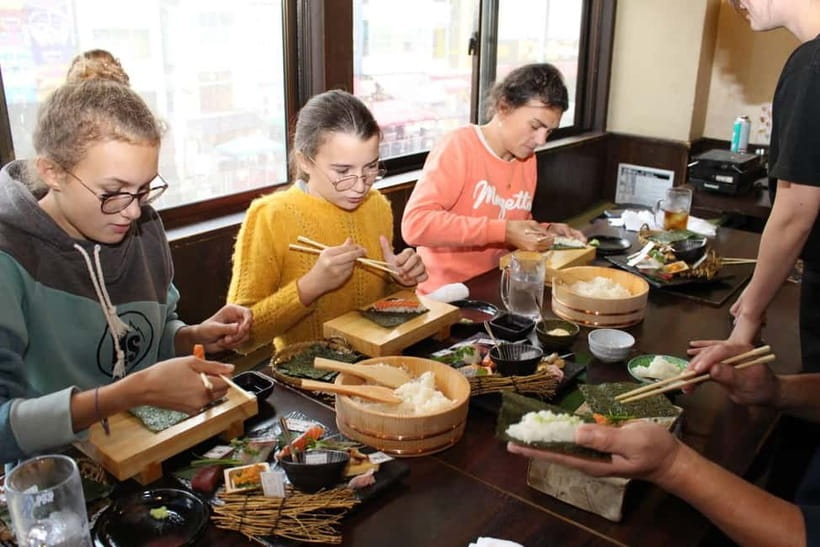 Osaka Dotonbori: Hand Roll Sushi Experience - The 2-hour schedule, from sushi basics to the rolls you make
