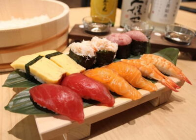 Osaka Dotonbori: Sushi Making Experience