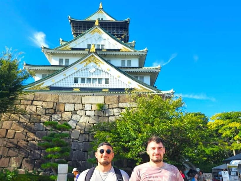 Osaka: Early Morning Osaka Castle Guided Tour, Avoid Crowds - The first 20 minutes: viewpoints that set up the whole visit