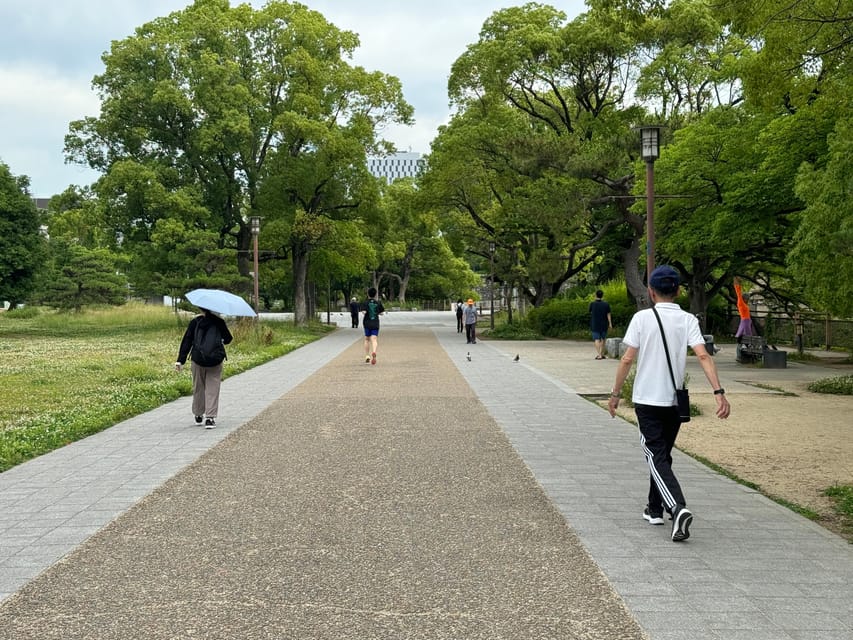 Osaka: Early Morning Osaka Castle Guided Tour, Avoid Crowds - Guides, Q&A, and the small-group feel that keeps it human
