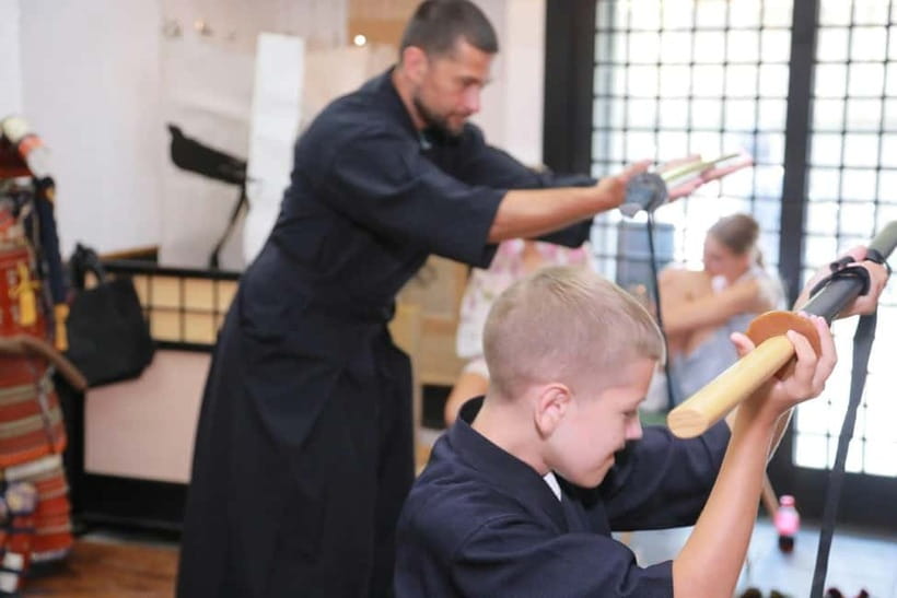 Osaka: Learn Bushido - Trial Slashing with Samurai Sword - Katana Stances and Sword Swings: The “Hi-nari” Moment