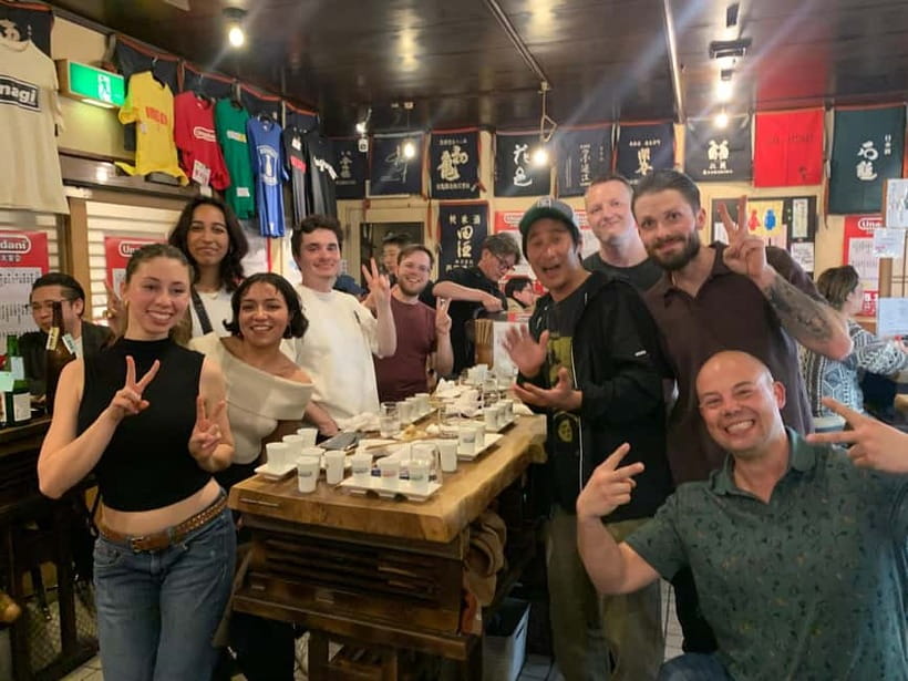 Osaka: Namba Pub Bar Crawl with a Local Guide - Meeting point: Apple 心斎橋 and spotting your guide quickly