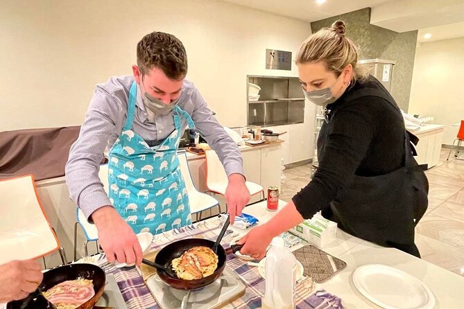 Osaka Okonomiyaki Cooking Experience! - Osaka-style okonomiyaki, taught in a way you can repeat