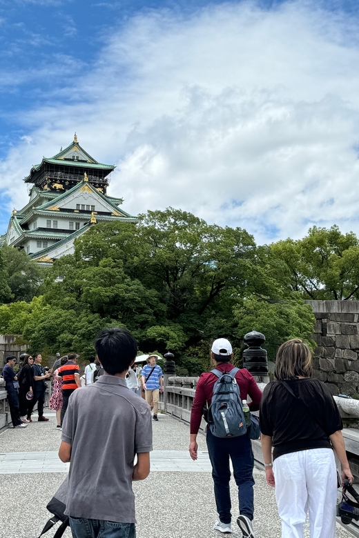 Osaka: Osaka Castle & Historical Museum Guided Tour - Inside Osaka Castle Main Tower: exhibits over reenactment