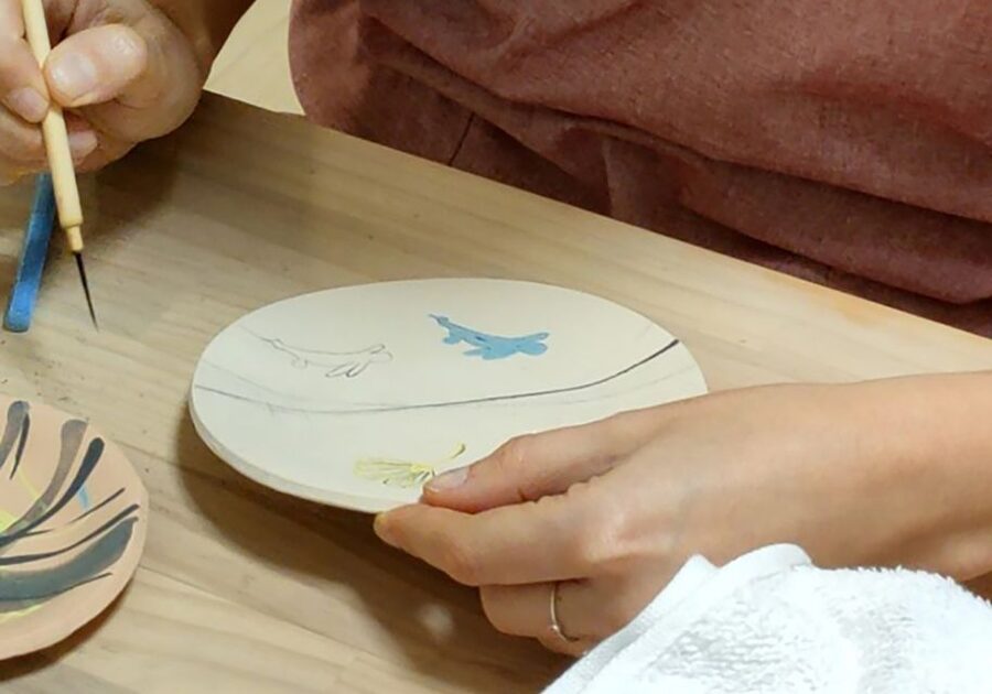 Osaka: Private Ceramic Painting Workshop - Who this Osaka ceramic painting workshop is for