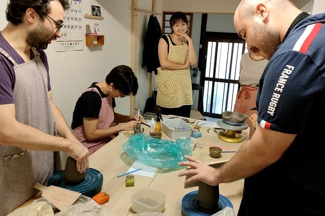 Osaka: Private Japanese Traditional Ceramics Experience - Your Choice Matters: Sake Set, Sushi Set, or a Chawan
