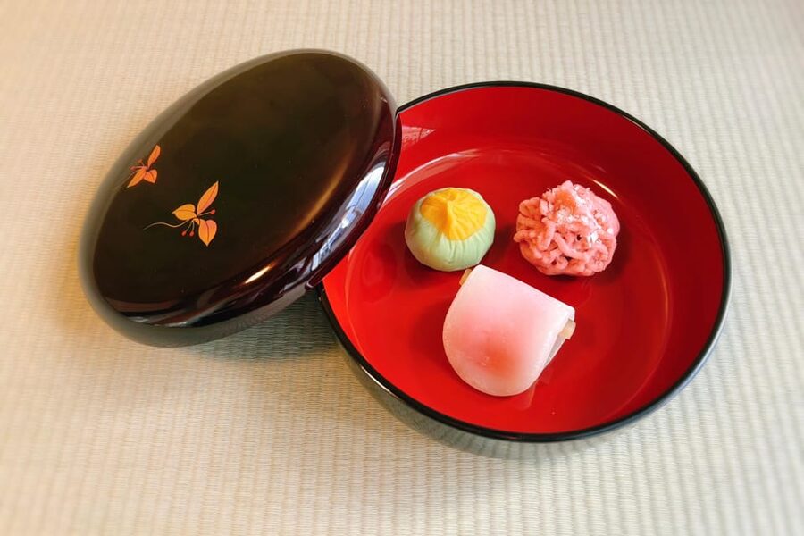 Osaka: Private Tea Ceremony and Calligraphy Experience - Instructor Style and Class Atmosphere: Calm, Friendly, and Patient