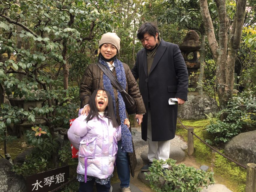 Osaka Private Tour with Government-Licensed Guide - How the taxi hops and public transit shape your day