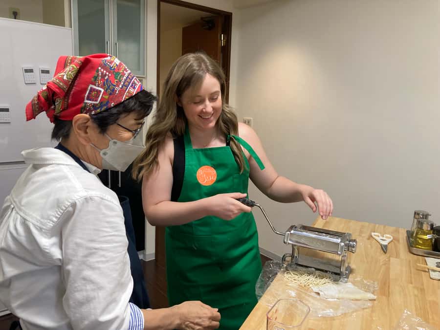 Osaka: Ramen and Gyoza Cooking Class in Dotonbori - Timing and what your hands do at each stage