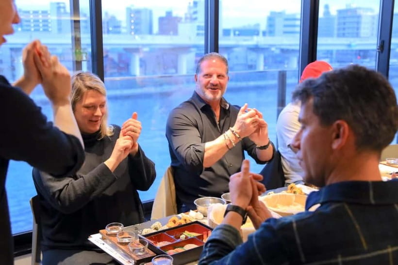 Osaka: Roll and Authentic Sushi Making Class in Dotonbori - Finding the Meeting Point Near Shinsaibashi (Without Losing Time)