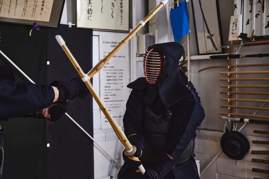Osaka: Samurai Training Experience KENDO in Osaka - Gear up in the right order: dōgi, hakama, and full bogu