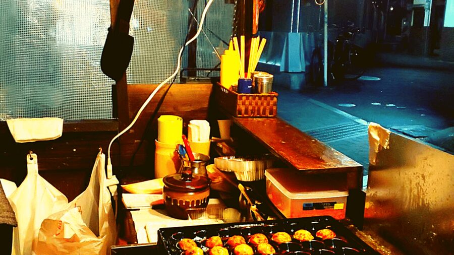 Osaka: Shinsekai Food Tour with 13-15 Dishes at 5 Eateries - The cozy tofu and mochi moment that makes Osaka feel personal