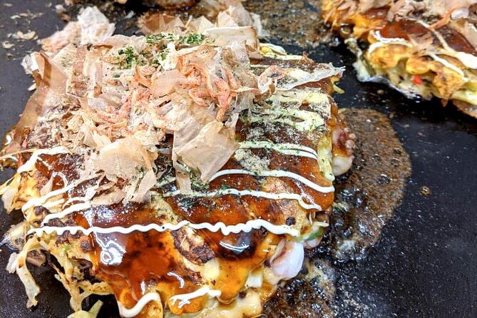 Osaka Street Food Festival :Takoyaki＆Okonomiyaki for Families - Okonomiyaki Side-by-Side: Staying in the Osaka Rhythm