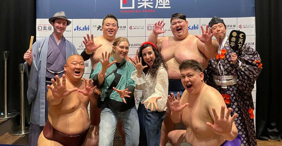 Osaka: Sumo Stage Show with Bento or Snack + Fight & Photo - Sumo on an 8th Floor Stage in Namba Parks