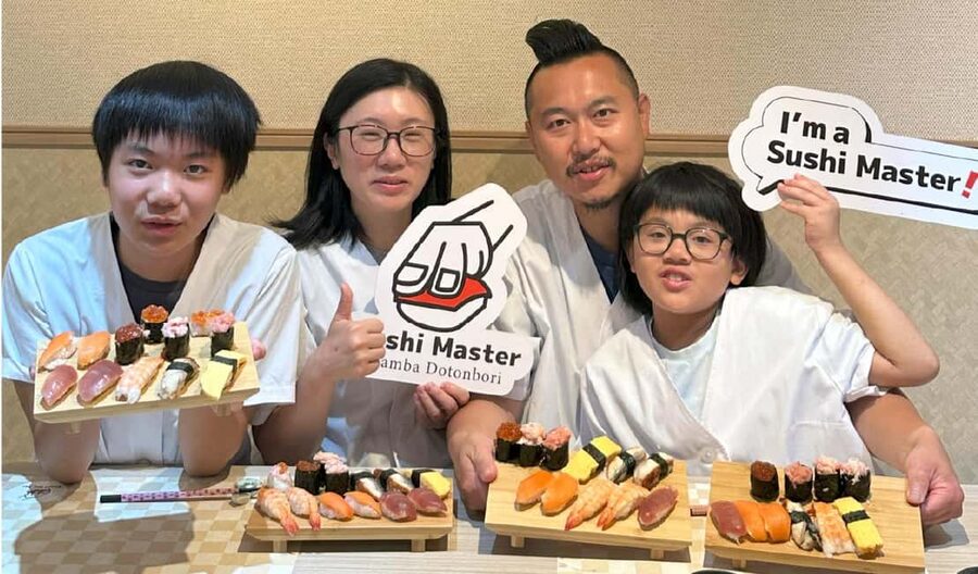 Osaka: Sushi Making in Spacious Studio (SAME-DAY OK!) - Eating what you make, plus the sake touch