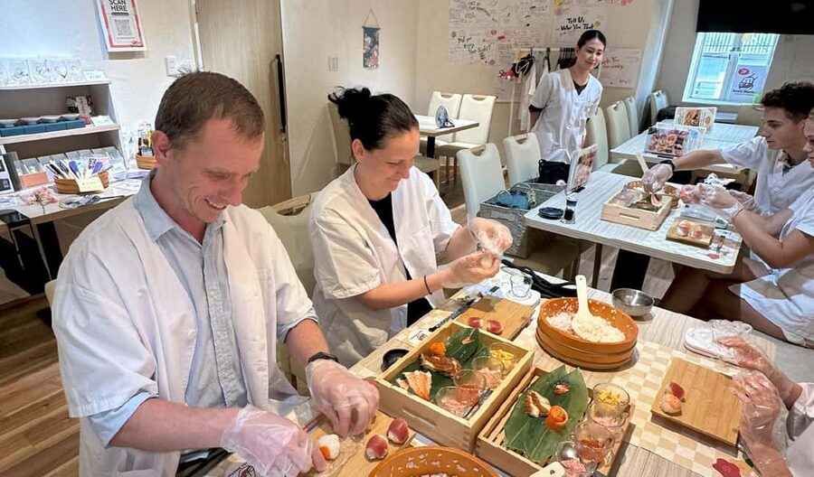 Osaka: Sushi Making in Spacious Studio (SAME-DAY OK!) - Nigiri and gunkan, plus possible variations like temari