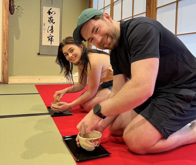 Osaka: Tea Ceremony Experience - Meeting point in Dotonbori, finding the second-floor room