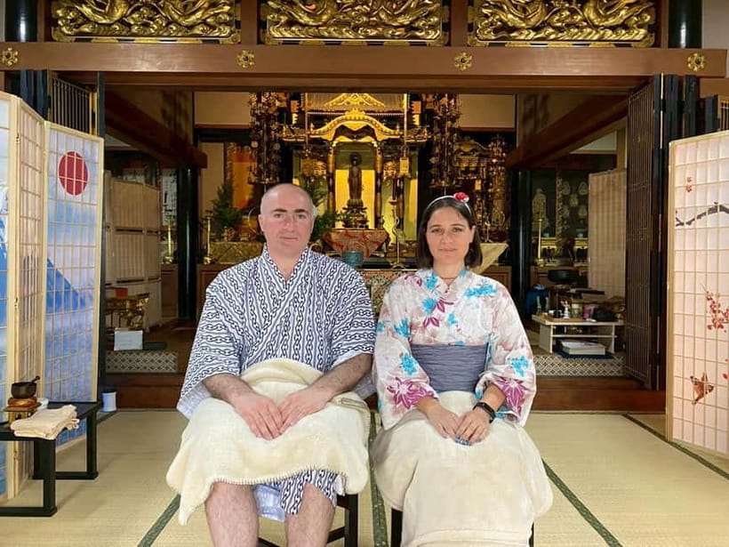 Osaka Temple :Warm Bamboo Oil Massage – Deep Restore〈90min〉 - Yukata, welcome drink, and incense offering: the respectful warm-up