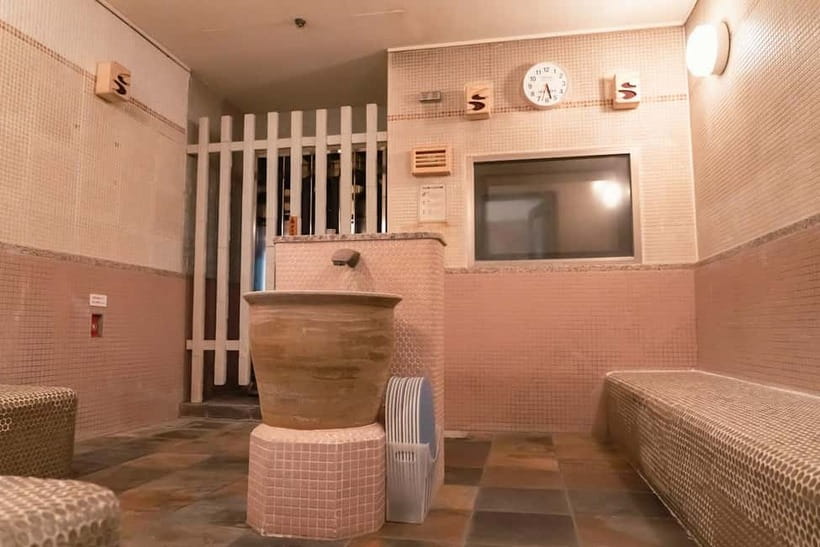 Osaka: Tennen Onsen Naniwa-no-Yu, the famous hot spring spa - Why this Osaka onsen is a simple, high-value break