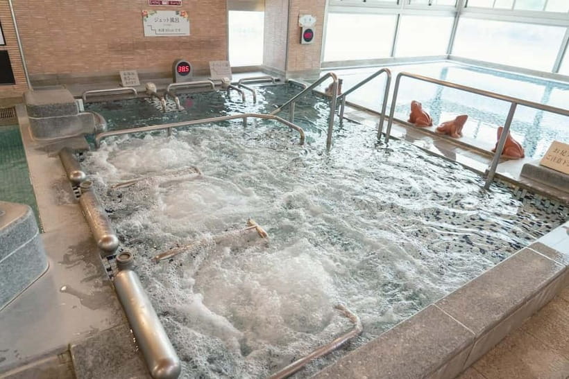 Osaka: Tennen Onsen Naniwa-no-Yu, the famous hot spring spa - Water from 659 meters underground, what that means in real life