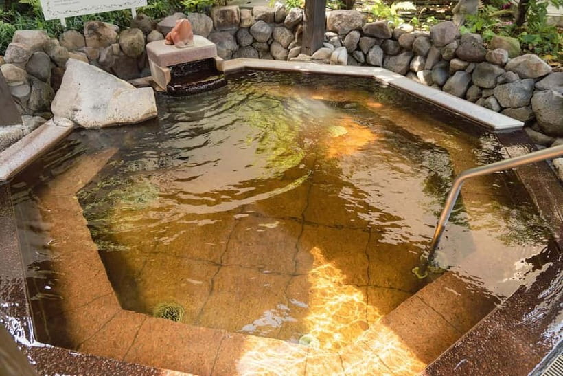 Osaka: Tennen Onsen Naniwa-no-Yu, the famous hot spring spa - Hours and best timing, when to go for a calmer soak