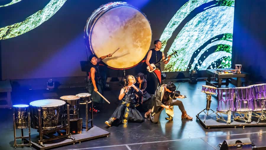 Osaka: UTAGE Japanese Taiko Live Show - Meet TRAinnovation: High-energy musicians and smart crowd work