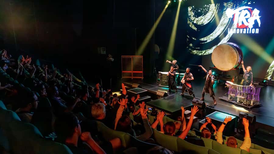 Osaka: UTAGE Japanese Taiko Live Show - Audience participation: How the one-song performance likely feels