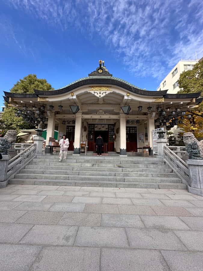 Osaka: Visit the must-see places. - Shinsekai and Tsutenkaku: retro Osaka, plus kushikatsu time